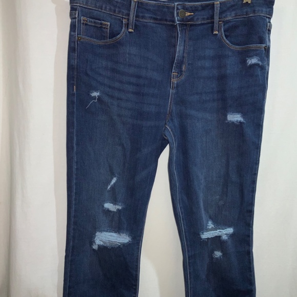 Old Navy Power Straight jeans Sz 10 Distressed - Picture 2 of 5